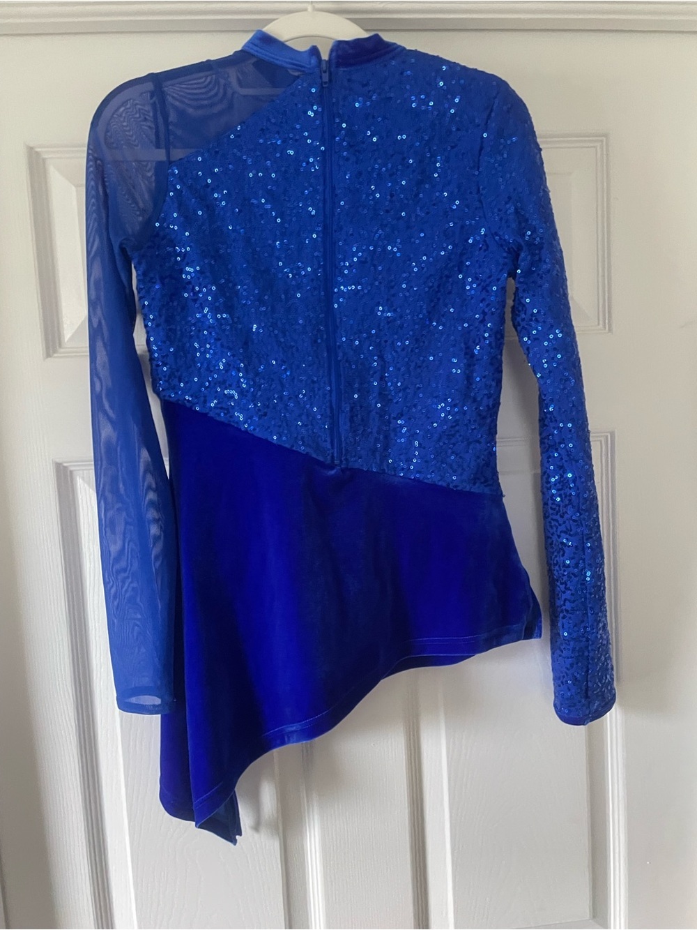 Weismann Women's Blue Sequin & Velvet Asymmetric tunic Top dance ice skating - Picture 4 of 4